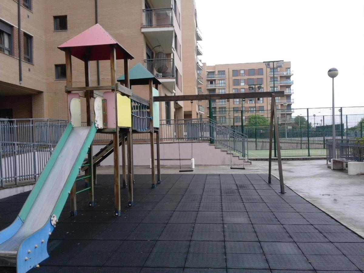 Piso Con Vistas En Urbanizacion Con Piscina Santander Bagian luar foto